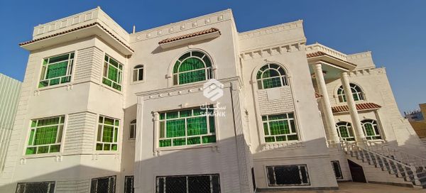 قصر عائلي فخم للبيع في السبعين، صنعاء
